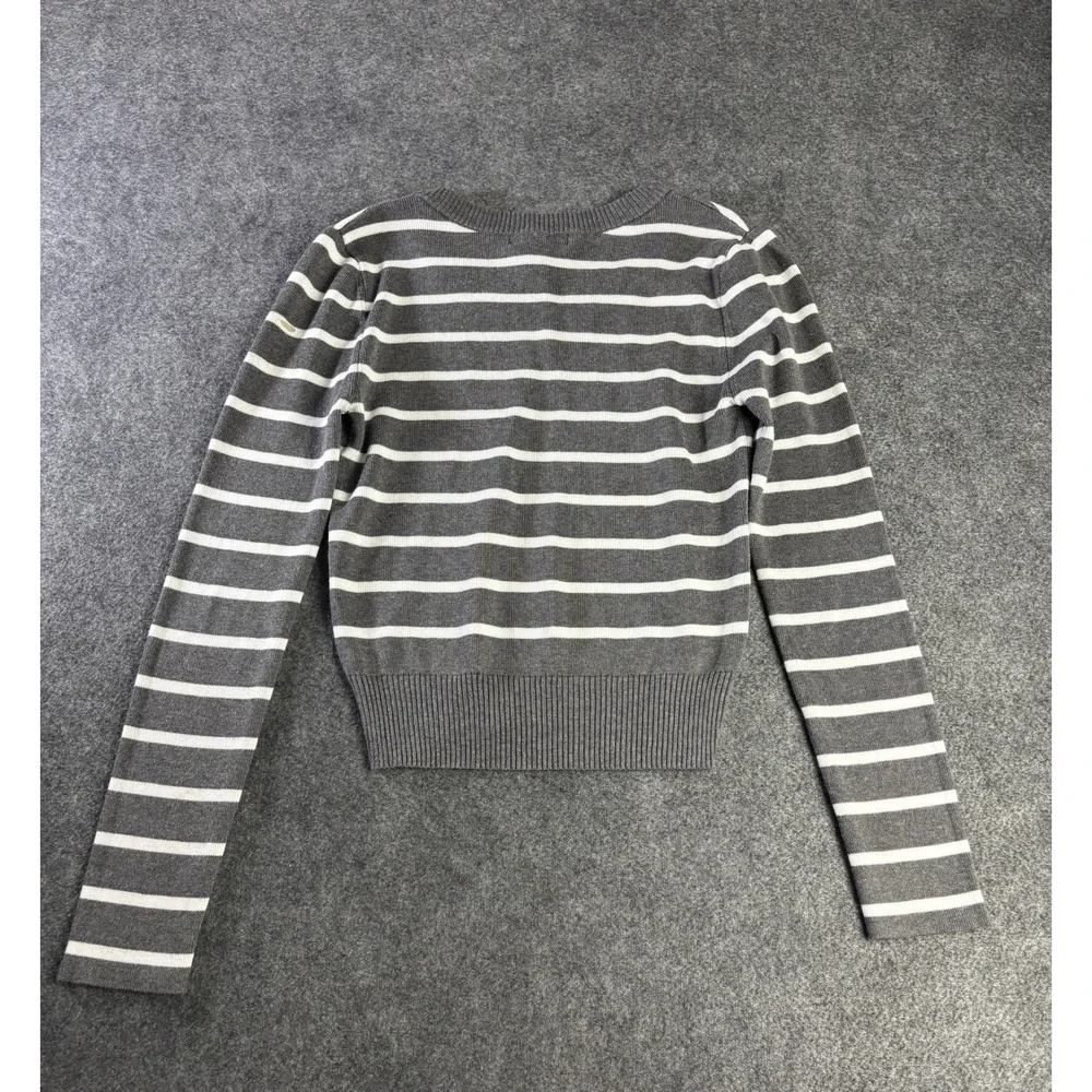 Charlotte Russe Women's Gray White Striped Cropped Knit Sweater Size L - Picture 2 of 3